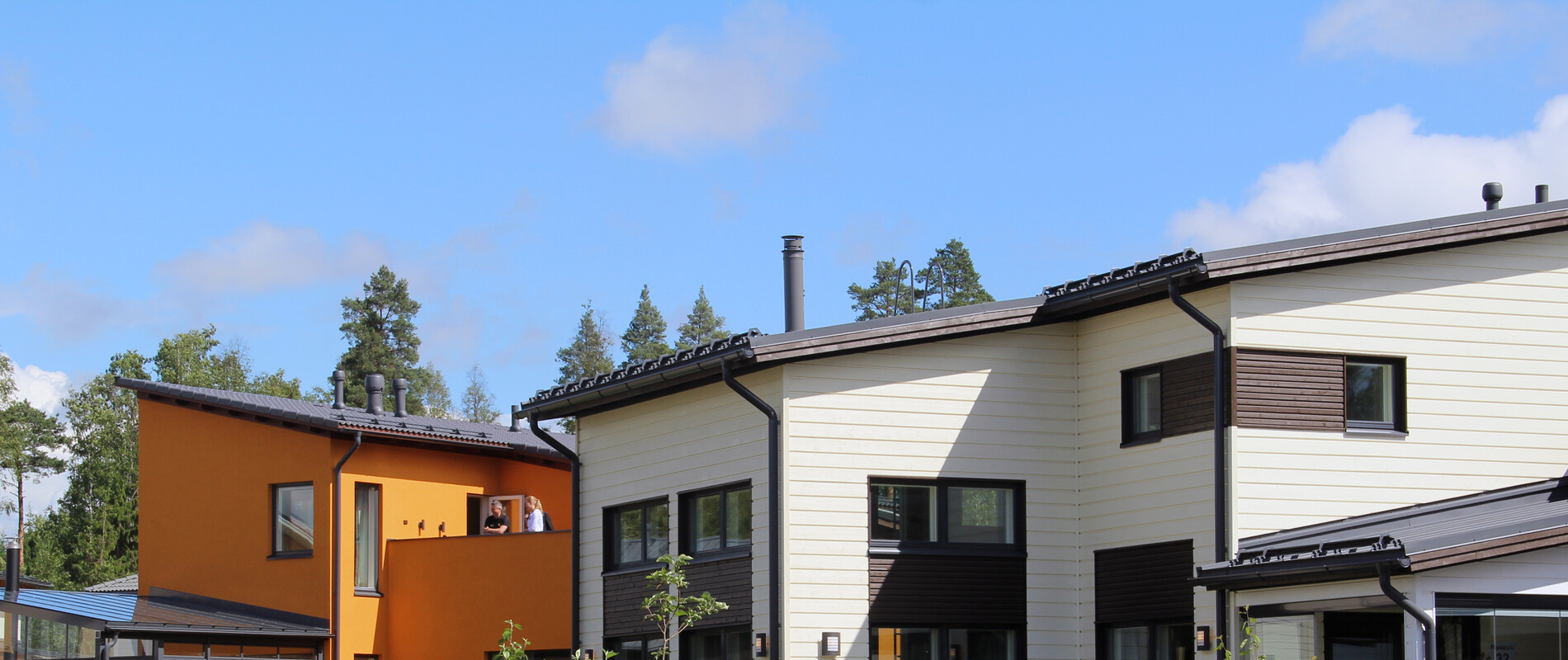 Dvije zanimljive kuće sa sustavom dimnjaka Permeter Smooth