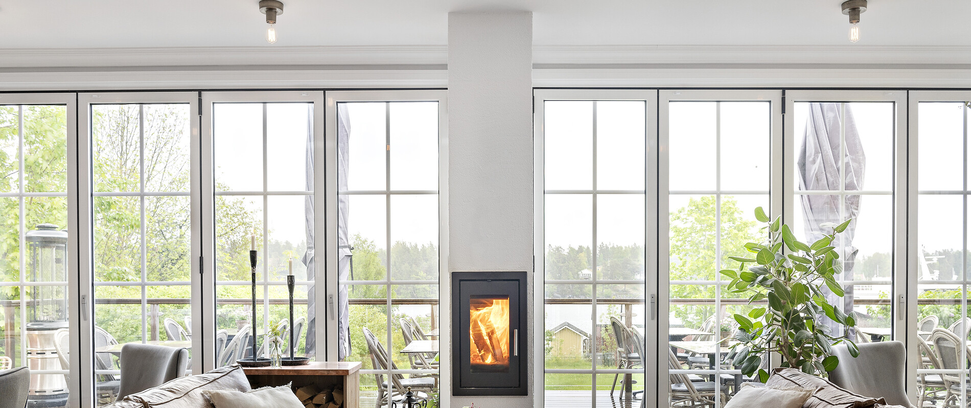 Image Title: If somebody hovers the image it appears.